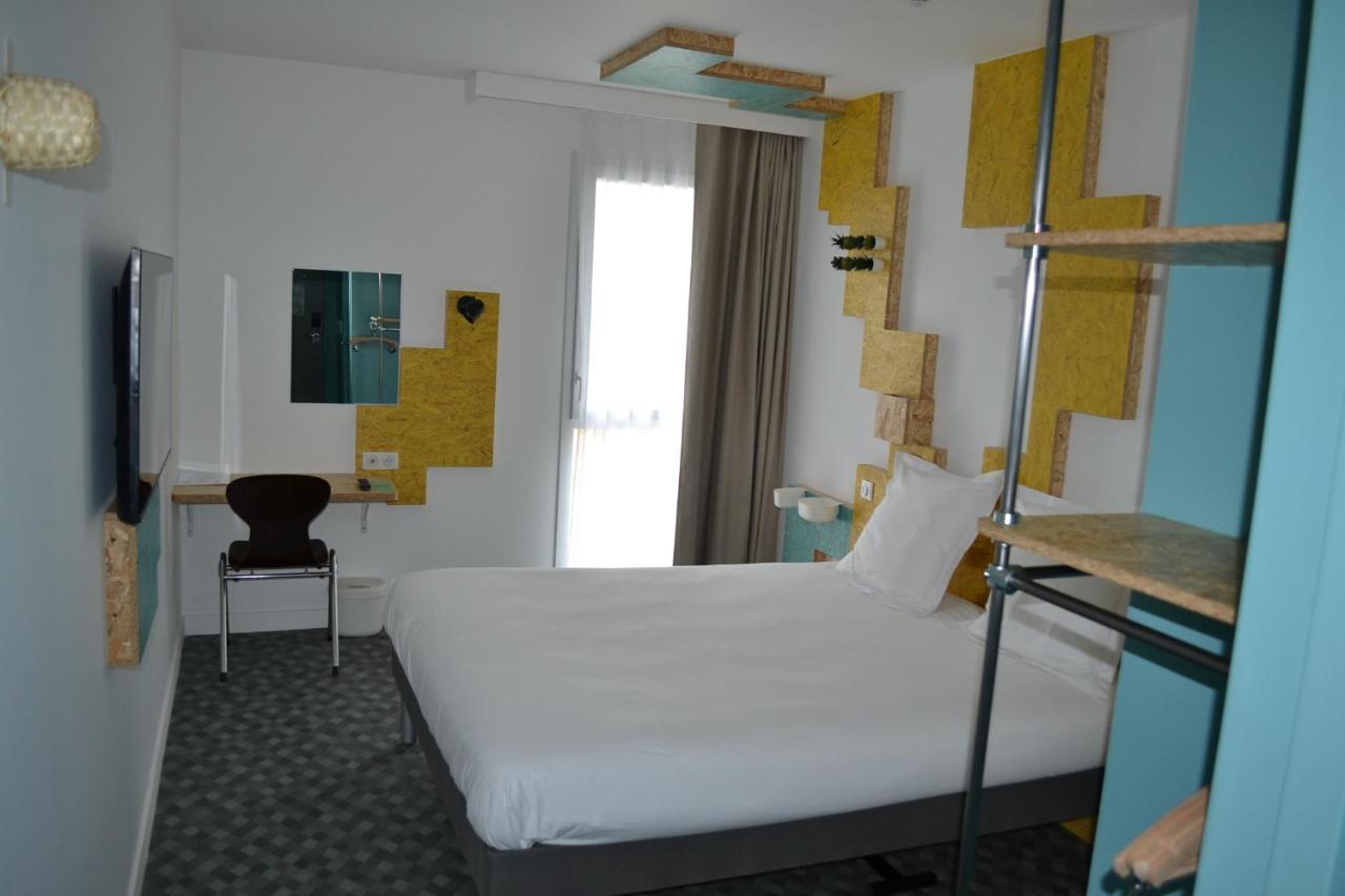 Greet Hotel Rennes Pace Exteriör bild