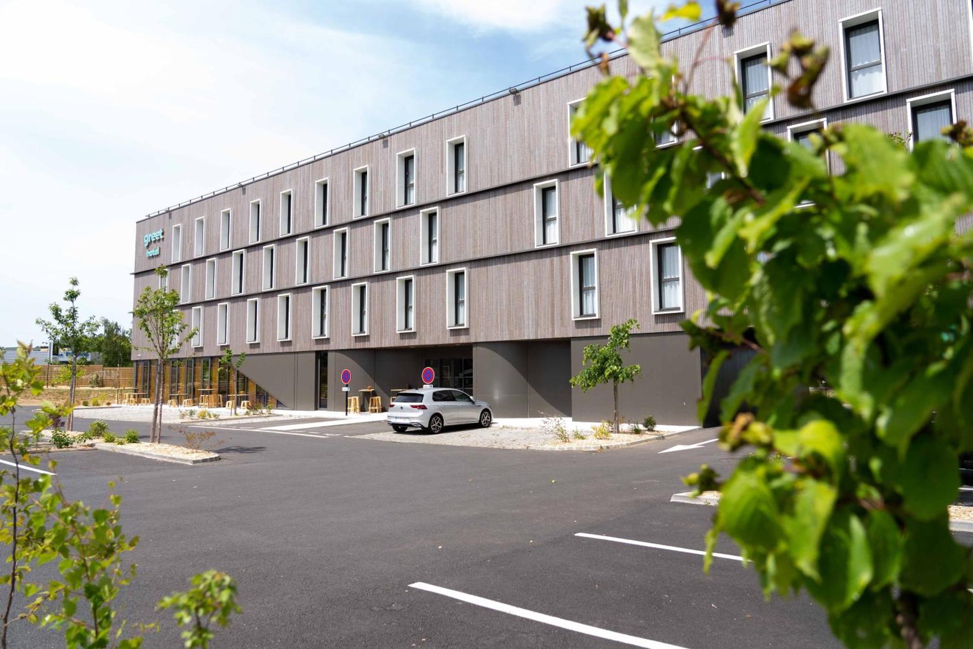 Greet Hotel Rennes Pace Exteriör bild
